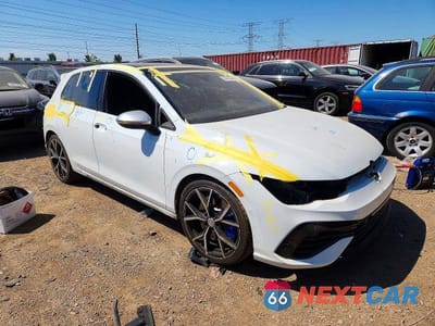 Czwarte zdjęcie samochodu z boku: 2022 VOLKSWAGEN GOLF R VIN:WVWEB7CD4NW165450 - miniatura