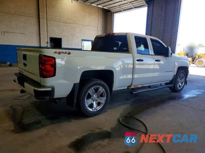 Trzecie zdjęcie samochodu z tyłu: 2017 CHEVROLET SILVERADO K1500 CUSTOM VIN:1GCVKPEC3HZ142068 - miniatura