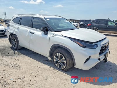 Czwarte zdjęcie samochodu z boku: 2024 TOYOTA HIGHLANDER LE VIN:5TDKDRBH5RS547361 - miniatura