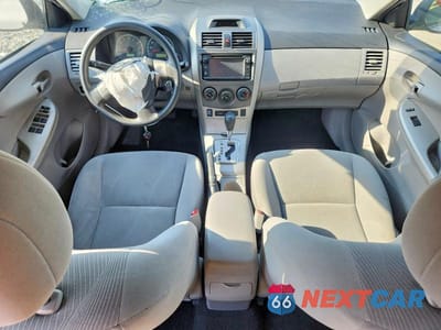 Zdjęcie 8 z 12 samochodu: 2013 TOYOTA COROLLA LE VIN:2T1BU4EE2DC117728 - miniatura
