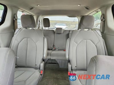 Zdjęcie 11 z 14 samochodu: 2017 CHRYSLER PACIFICA TOURING VIN:2C4RC1DG1HR516431 - miniatura