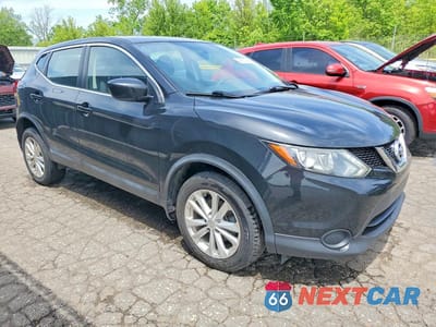 Czwarte zdjęcie samochodu z boku: 2017 NISSAN ROGUE SPORT S VIN:JN1BJ1CRXHW121507 - miniatura
