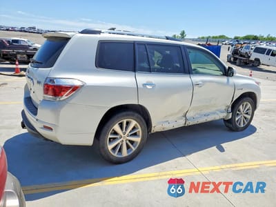 Trzecie zdjęcie samochodu z tyłu: 2013 TOYOTA HIGHLANDER HYBRID LIMITED VIN:JTEDC3EH9D2010881 - miniatura