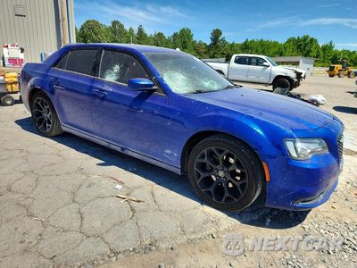 Czwarte zdjęcie samochodu z boku: 2019 CHRYSLER 300 S VIN:2C3CCABG3KH515419 - miniatura