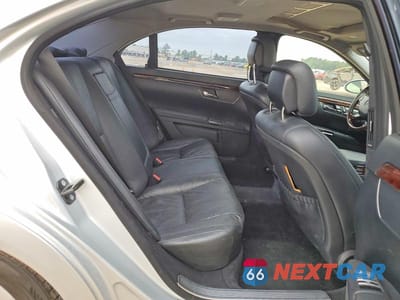 Zdjęcie 10 z 12 samochodu: 2007 MERCEDES-BENZ S 550 VIN:WDDNG71XX7A143506 - miniatura
