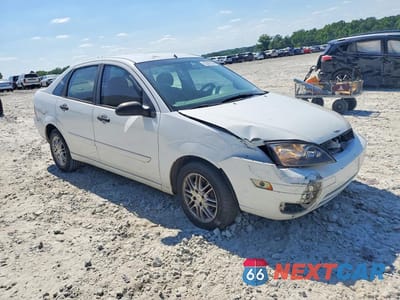 Czwarte zdjęcie samochodu z boku: 2005 FORD FOCUS ZX4 VIN:1FAFP34N35W248430 - miniatura