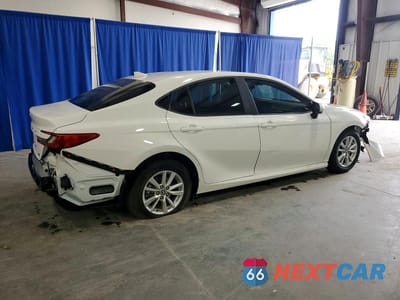 Trzecie zdjęcie samochodu z tyłu: 2025 TOYOTA CAMRY LE VIN:4T1DAACK3SU191227 - miniatura