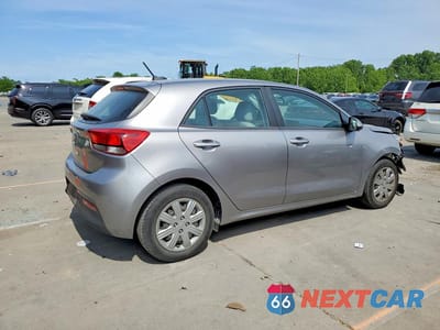 Trzecie zdjęcie samochodu z tyłu: 2023 KIA RIO S VIN:3KPA25AD1PE511408 - miniatura