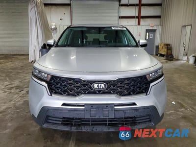 Piąte zdjęcie samochodu w środku: 2021 KIA SORENTO LX VIN:5XYRGDLC7MG002473 - miniatura