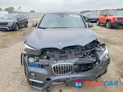 Piąte zdjęcie samochodu w środku: 2018 BMW X1 XDRIVE28I VIN:WBXHT3C38J5L28047 - miniatura