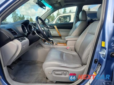 Zdjęcie 7 z 13 samochodu: 2010 TOYOTA HIGHLANDER HYBRID LIMITED VIN:JTEJW3EH3A2048015 - miniatura