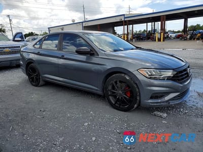 Czwarte zdjęcie samochodu z boku: 2020 VOLKSWAGEN JETTA S VIN:3VWCB7BU9LM055139 - miniatura