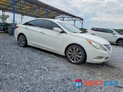 Czwarte zdjęcie samochodu z boku: 2011 HYUNDAI SONATA SE VIN:5NPEC4AC9BH245785 - miniatura