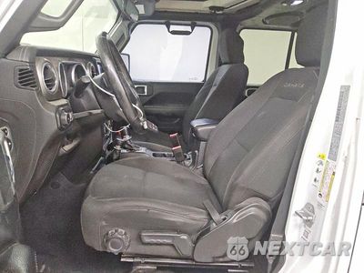 Zdjęcie 7 z 12 samochodu: 2018 JEEP WRANGLER UNLIMITED SAHARA VIN:1C4HJXEG3JW193631 - miniatura
