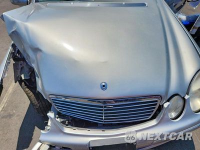 Zdjęcie 11 z 12 samochodu: 2004 MERCEDES-BENZ E 320 VIN:WDBUF65JX4A495679 - miniatura