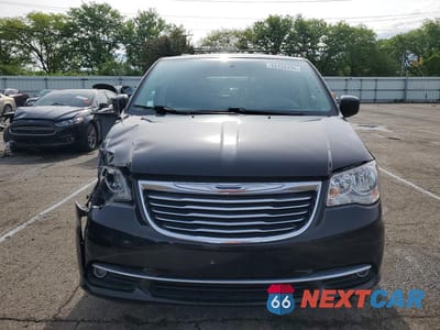 Piąte zdjęcie samochodu w środku: 2015 CHRYSLER TOWN & COUNTRY TOURING VIN:2C4RC1BG2FR727430 - miniatura