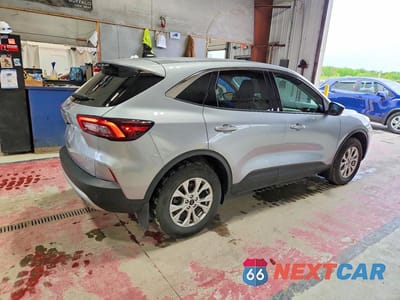 Trzecie zdjęcie samochodu z tyłu: 2024 FORD ESCAPE ACTIVE VIN:1FMCU9GN1RUB00262 - miniatura