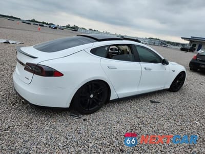 Trzecie zdjęcie samochodu z tyłu: 2013 TESLA MODEL S VIN:5YJSA1CP0DFP24928 - miniatura