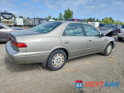 Trzecie zdjęcie samochodu z tyłu: 1997 TOYOTA CAMRY LE VIN:JT2BG22K3V0072065 - miniatura