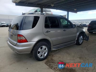 Trzecie zdjęcie samochodu z tyłu: 2005 MERCEDES-BENZ ML 350 VIN:4JGAB57E65A548403 - miniatura
