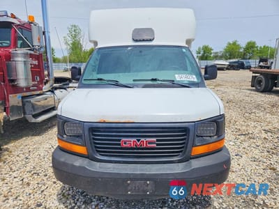 Piąte zdjęcie samochodu w środku: 2014 GMC SAVANA CUTAWAY G3500 VIN:1GD072BGXE1176598 - miniatura