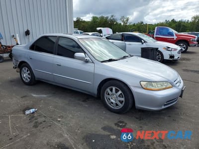 Czwarte zdjęcie samochodu z boku: 2002 HONDA ACCORD SE VIN:1HGCG56742A120036 - miniatura