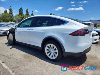 Drugie zdjęcie samochodu z przodu: 2019 TESLA MODEL X VIN:5YJXCBE21KF204225 - miniatura