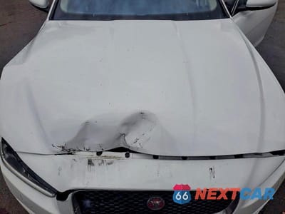 Zdjęcie 11 z 12 samochodu: 2017 JAGUAR XE PREMIUM VIN:SAJAD4BG7HA964516 - miniatura