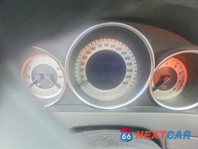 Zdjęcie 9 z 12 samochodu: 2012 MERCEDES-BENZ C 250 VIN:WDDGF4HB3CR209166 - miniatura