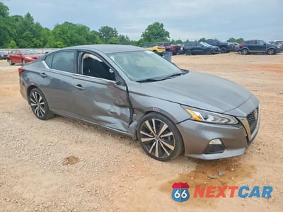 Czwarte zdjęcie samochodu z boku: 2019 NISSAN ALTIMA SR VIN:1N4BL4CV1KC134537 - miniatura