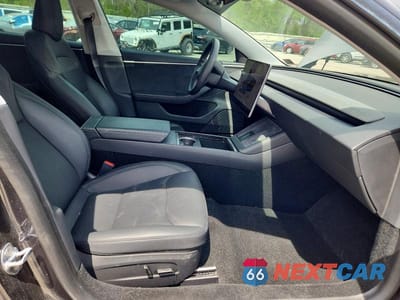 Zdjęcie 7 z 13 samochodu: 2025 TESLA MODEL 3 VIN:5YJ3E1EB7SF993872 - miniatura