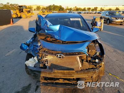 Piąte zdjęcie samochodu w środku: 2017 HYUNDAI ELANTRA GT BASE VIN:KMHD35LH5HU350022 - miniatura