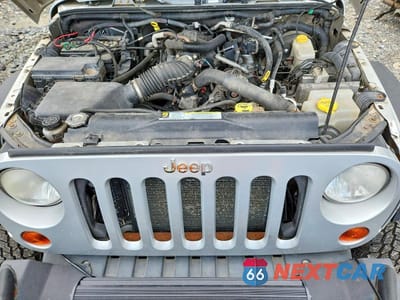 Zdjęcie 11 z 12 samochodu: 2010 JEEP WRANGLER UNLIMITED SPORT VIN:1J4BA3H11AL218110 - miniatura