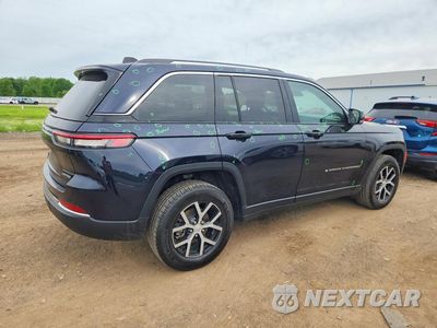 Trzecie zdjęcie samochodu z tyłu: 2024 JEEP GRAND CHEROKEE LIMITED VIN:1C4RJHBG1R8947530 - miniatura