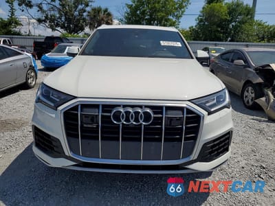 Piąte zdjęcie samochodu w środku: 2021 AUDI Q7 PREMIUM PLUS VIN:WA1LJAF77MD023708 - miniatura