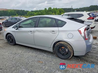 Drugie zdjęcie samochodu z przodu: 2015 TOYOTA PRIUS TWO VIN:JTDKN3DU6F0484886 - miniatura