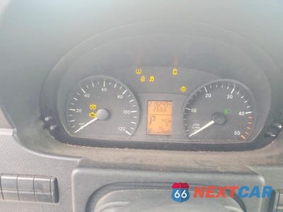 Zdjęcie 9 z 13 samochodu: 2012 MERCEDES BENZ SPRINTER 2500 DELIVERY VAN VIN:WD3PE8CB2C5691982 - miniatura