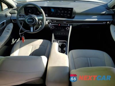 Zdjęcie 8 z 12 samochodu: 2024 HYUNDAI SONATA SEL VIN:KMHL64JA8RA375339 - miniatura
