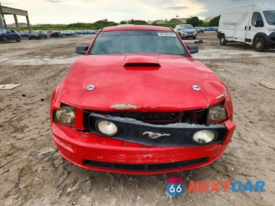 Piąte zdjęcie samochodu w środku: 2007 FORD MUSTANG GT VIN:1ZVHT82H275235487 - miniatura