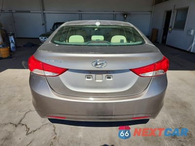 Zdjęcie 6 z 12 samochodu: 2013 HYUNDAI ELANTRA GLS VIN:5NPDH4AE1DH249749 - miniatura