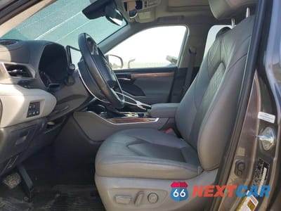 Zdjęcie 7 z 13 samochodu: 2022 TOYOTA HIGHLANDER PLATINUM VIN:5TDFZRBHXNS196413 - miniatura