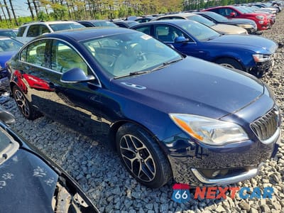 Czwarte zdjęcie samochodu z boku: 2017 BUICK REGAL SPORT TOURING VIN:2G4GL5EX1H9120153 - miniatura