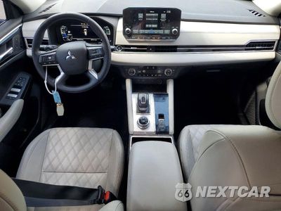 Zdjęcie 8 z 14 samochodu: 2023 MITSUBISHI OUTLANDER SEL VIN:JA4J3VA87PZ019979 - miniatura