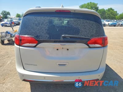 Zdjęcie 6 z 13 samochodu: 2017 CHRYSLER PACIFICA TOURING L PLUS VIN:2C4RC1EG7HR759515 - miniatura