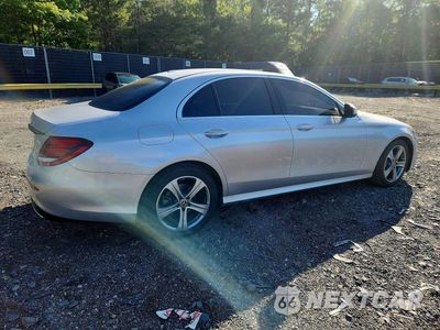 Trzecie zdjęcie samochodu z tyłu: 2020 MERCEDES-BENZ E 350 4MATIC VIN:WDDZF8EB1LA722970 - miniatura