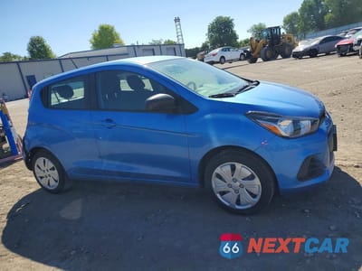 Czwarte zdjęcie samochodu z boku: 2016 CHEVROLET SPARK LS VIN:KL8CB6SA2GC543108 - miniatura