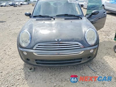 Zdjęcie 11 z 12 samochodu: 2006 MINI COOPER VIN:WMWRC33536TK71324 - miniatura