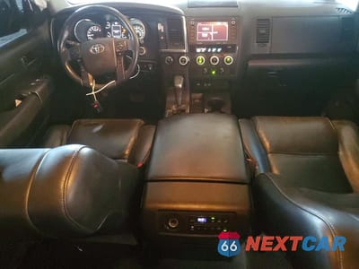 Zdjęcie 8 z 13 samochodu: 2020 TOYOTA SEQUOIA TRD SPORT VIN:5TDBY5G16LS175559 - miniatura