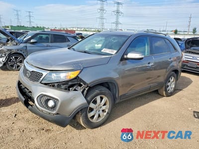 2013 KIA SORENTO LX 5XYKT3A68DG346740 - główne zdjęcie licytacji z USA - miniatura
