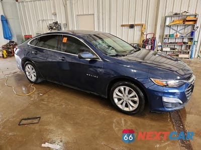 Czwarte zdjęcie samochodu z boku: 2021 CHEVROLET MALIBU LT VIN:1G1ZD5ST9MF003586 - miniatura